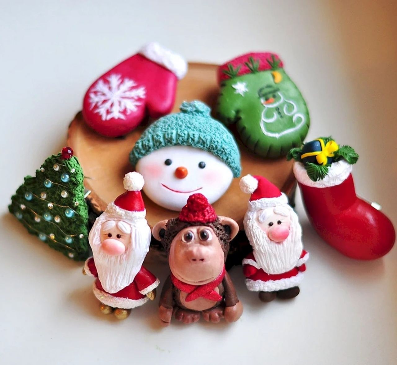 История елочной игрушки мини-коллекция игрушек из полимерной глины : программа с мастер-классом для 8-15 лет