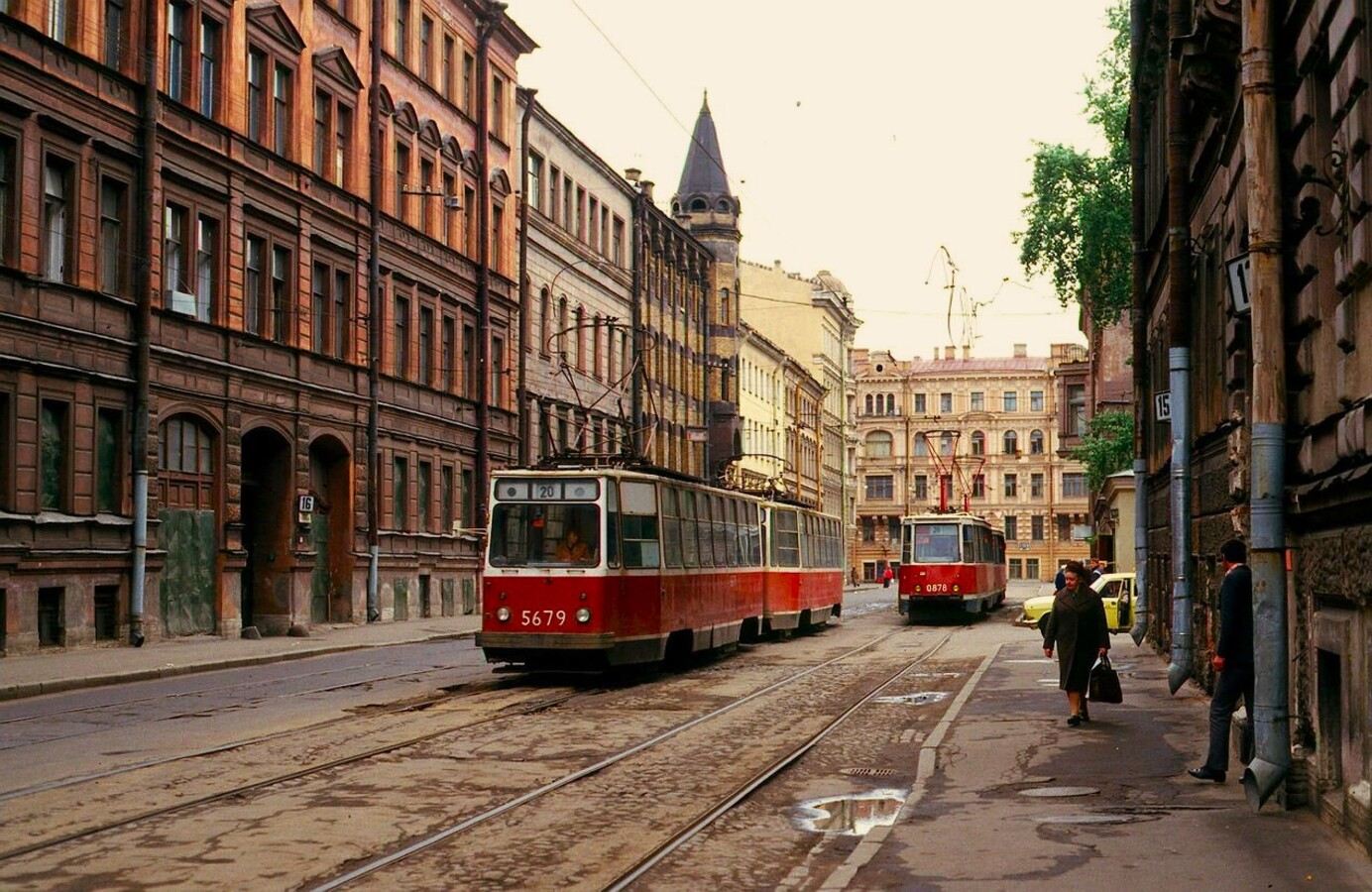 Платная экскурсия «Незаметные улицы: прогулка по Дворцовой слободе»