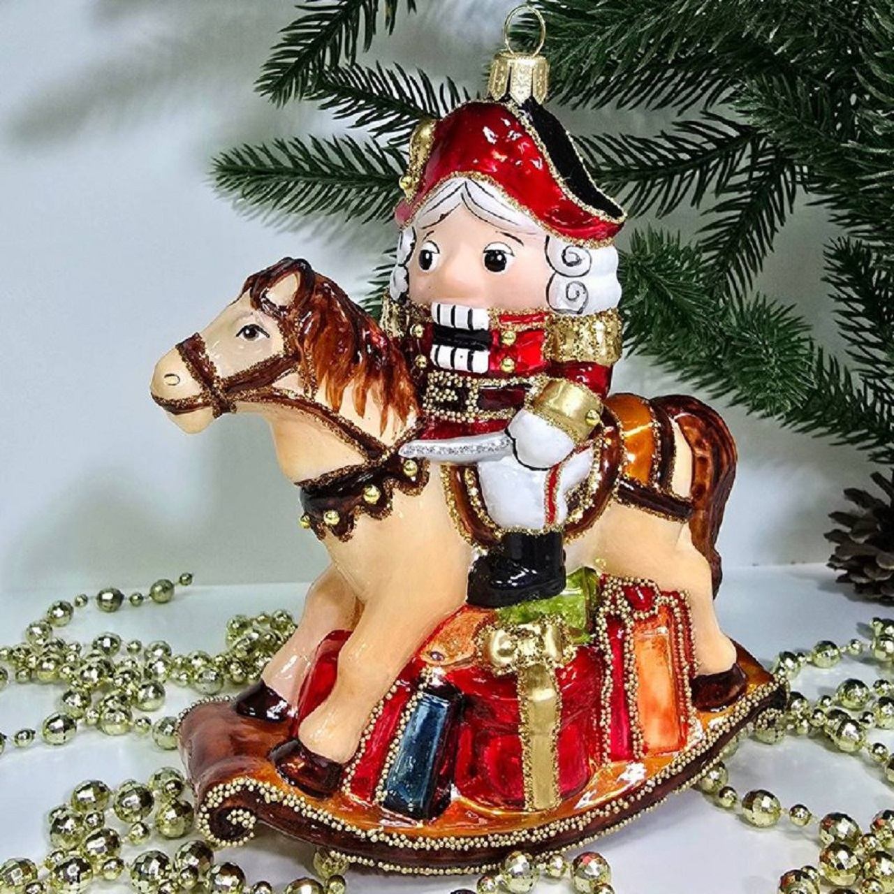 Мастер-класс по изготовлению елочной игрушки "Щелкунчик"