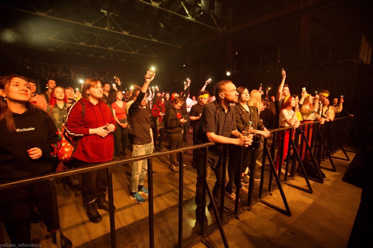 концерт платины в москве 2022. прическа стопбана и дилблина. концерт платины в москве 20 августа. платина рэпер 2022. Arbat hall москва.