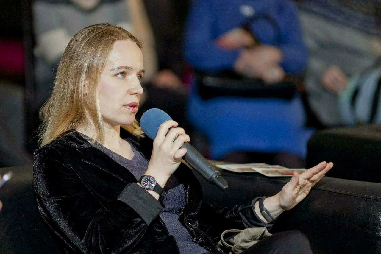 Лекция Анны Суворовой «Выставки искусства аутсайдеров: от "сравнительного материала" к Венецианской биеннале»