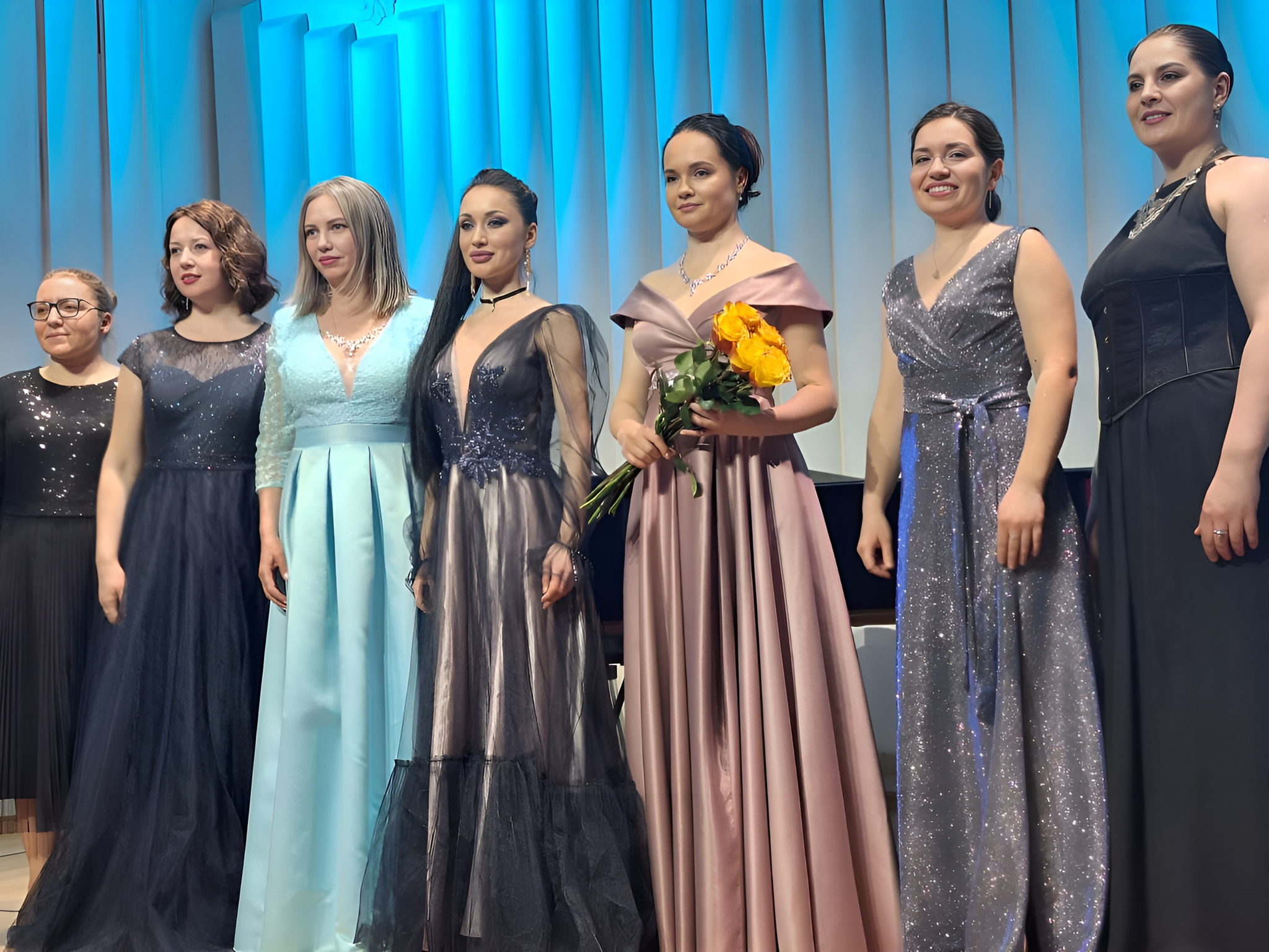 «Под сенью царственных муз: Романсы и арии императорской эпохи»