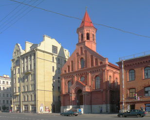 Христианский киноклуб в старинной лютеранской церкви