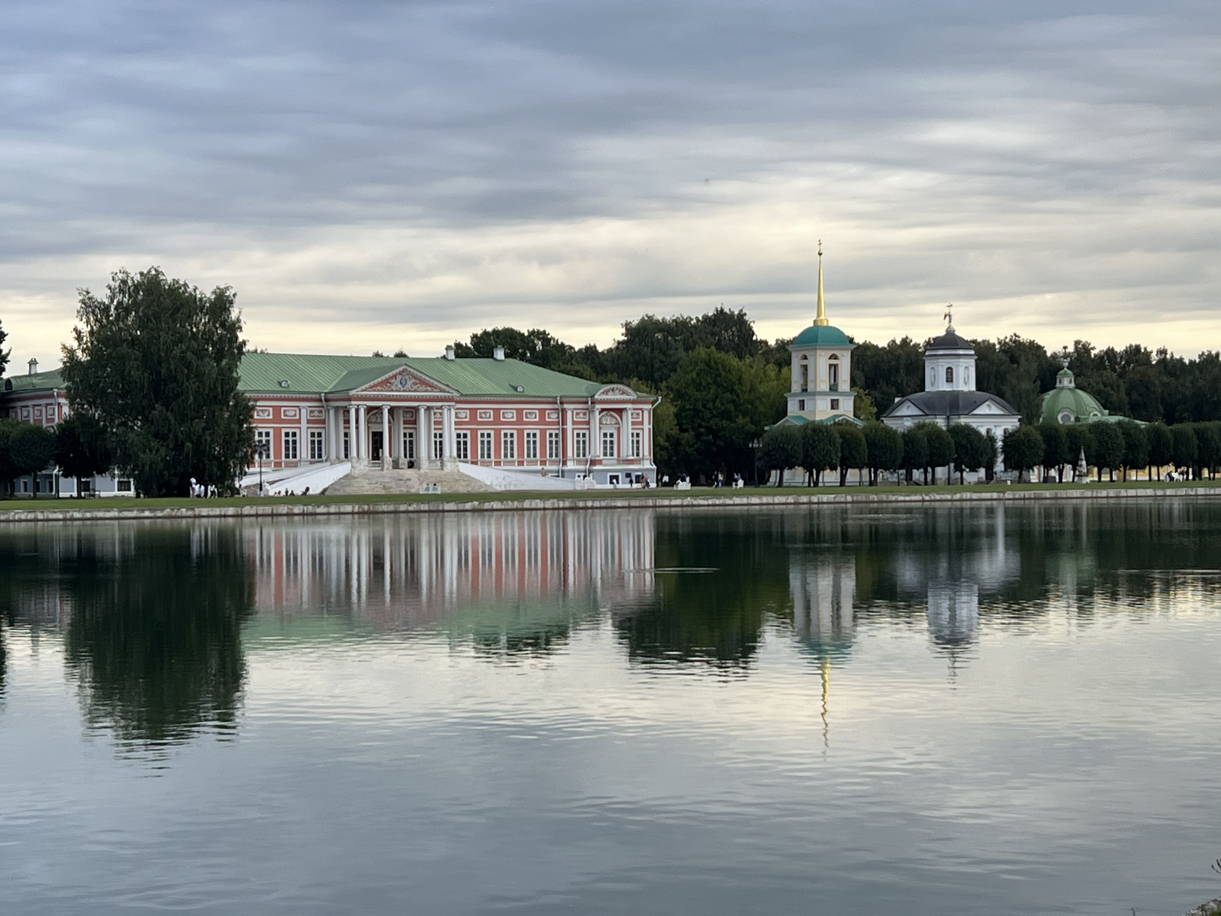 «Как выйти замуж за графа»: квест-экскурсия по усадьбе Кусково (без гида)