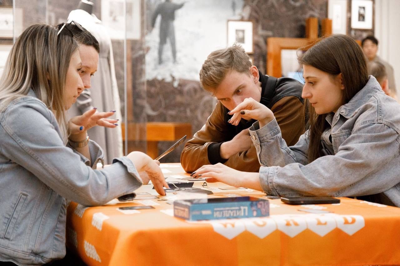 "Лев в игре". Настольные игры