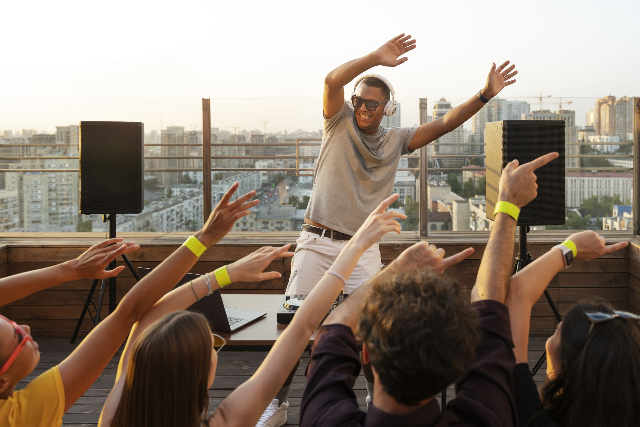 Roof Fiesta: Доктор Кей и Zumba — концерт и танцы на крыше