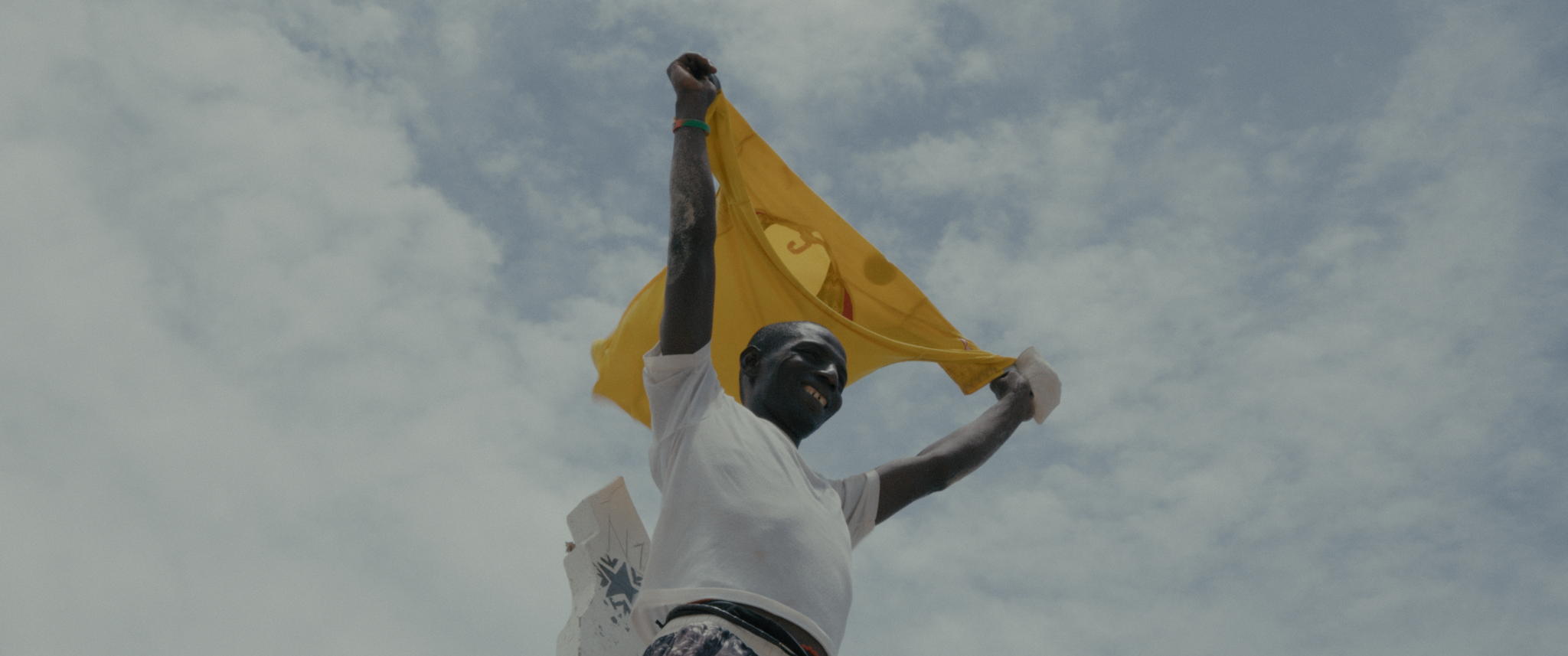 Программа международного конкурса короткого и среднего метра: «Тень короля» (16+), «Тренер безумцев» (18+)