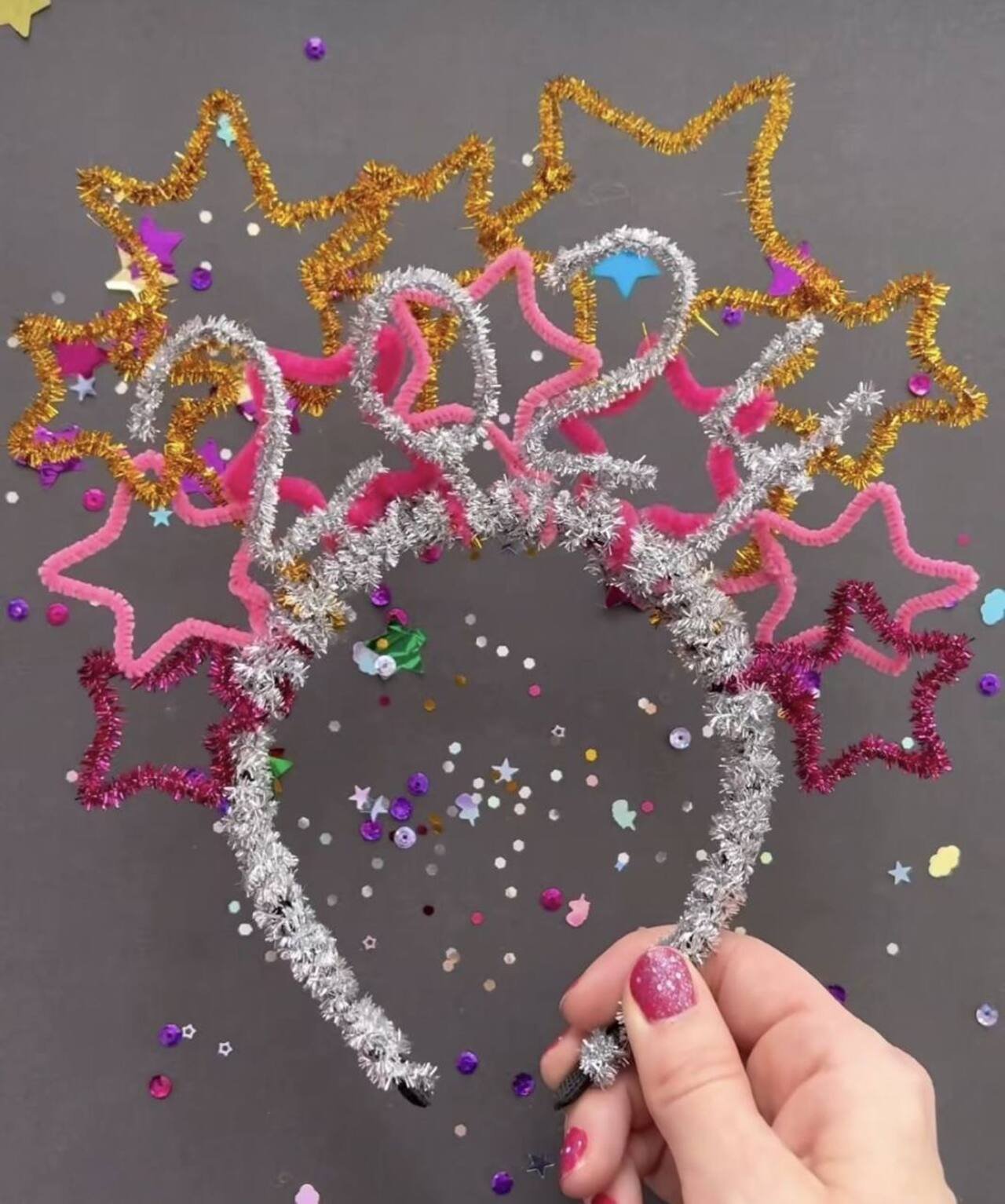 Мастер-класс «Праздничный ободок»