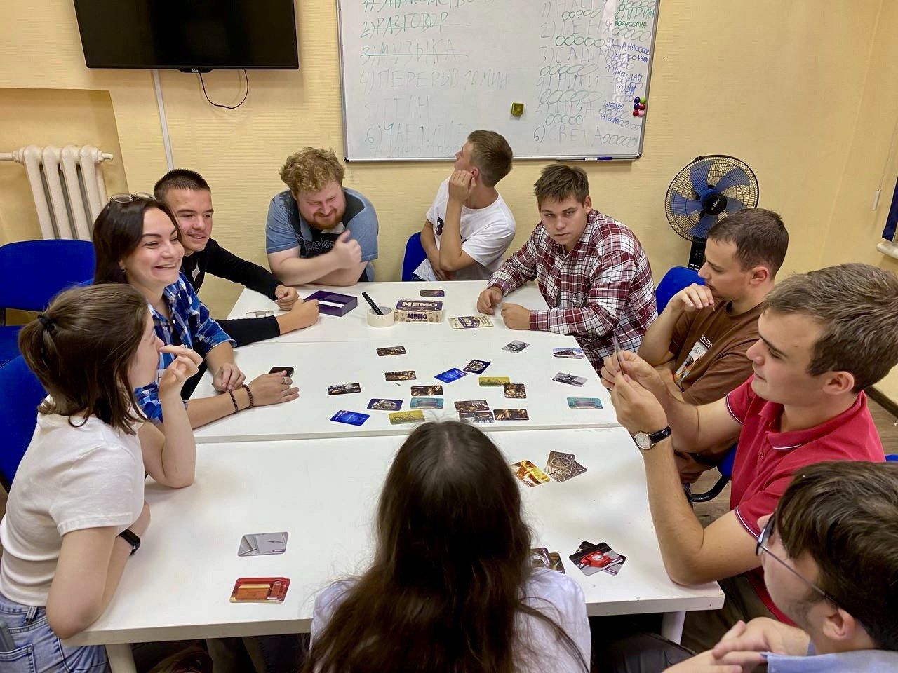 Коммуникативные игры для детей и подростков с РАС