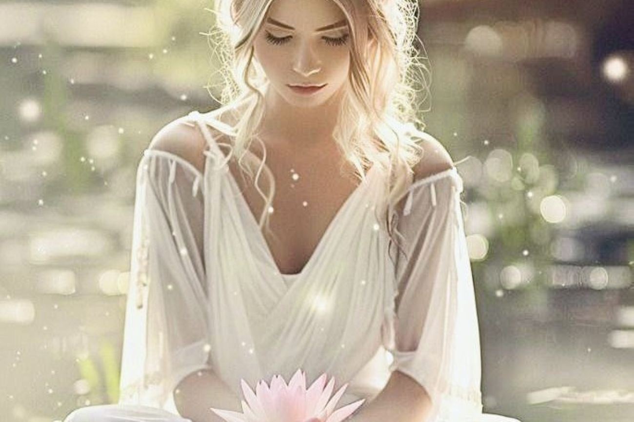 Первый шаг. Сорванный бутон все же расцветает