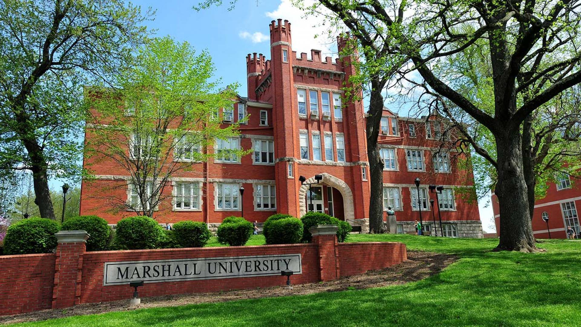 Английский м университет. Университет Маршалла США. Университет Западной Виргинии. Университеты США на юге. Хантингтон Западная Вирджиния.