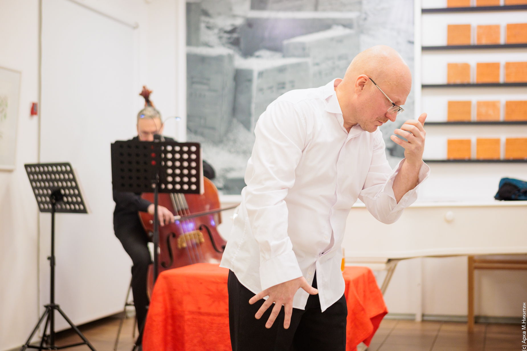 Контрабас: по мотивам пьесы Патрика Зюскинда