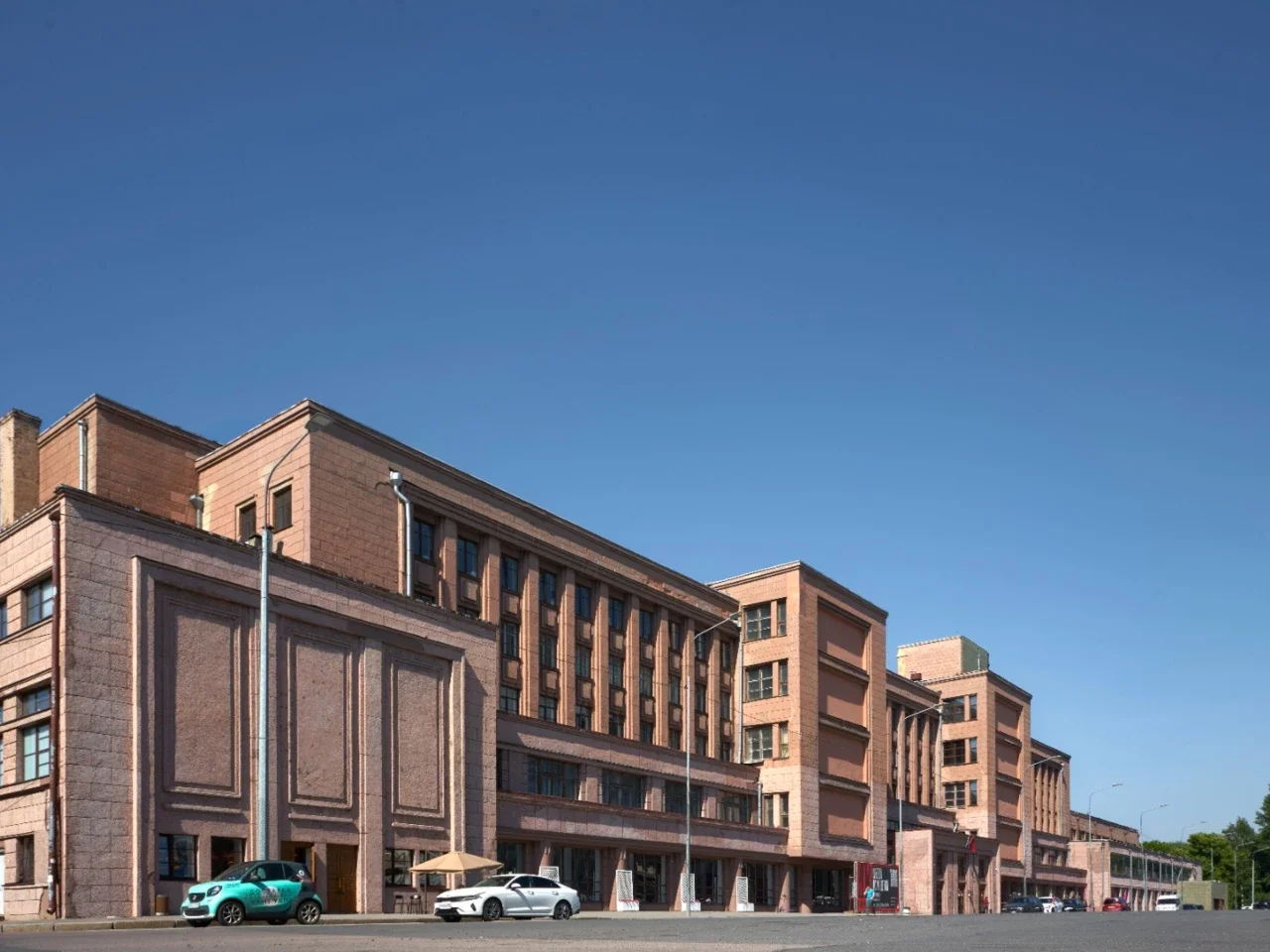 Лекция Дарьи Бывших «Постконструктивизм» (В рамках цикла «Сто лет архитектуры: от модерна до капрома»)