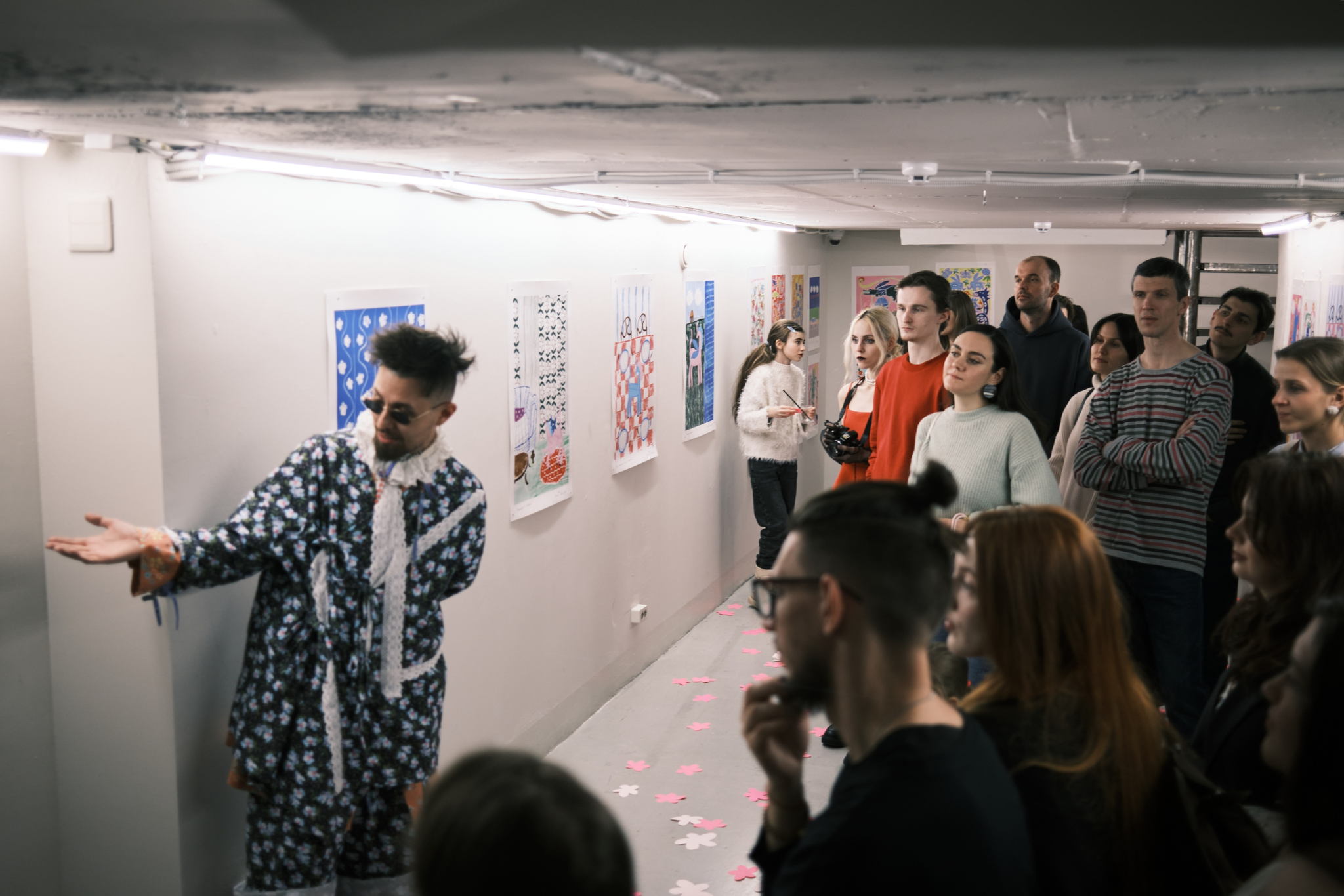 Арт-медиация по выставке Вити Повезло "Хватит рисовать"