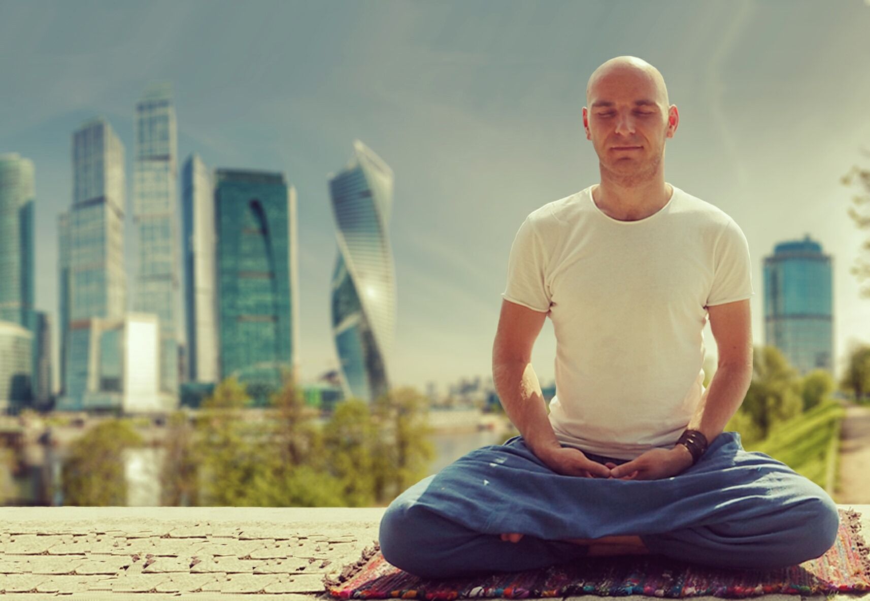 Медитации для начинающих слушать. Медитация и суета. Метта медитация. Медитация в суете. Медитация в Москве.