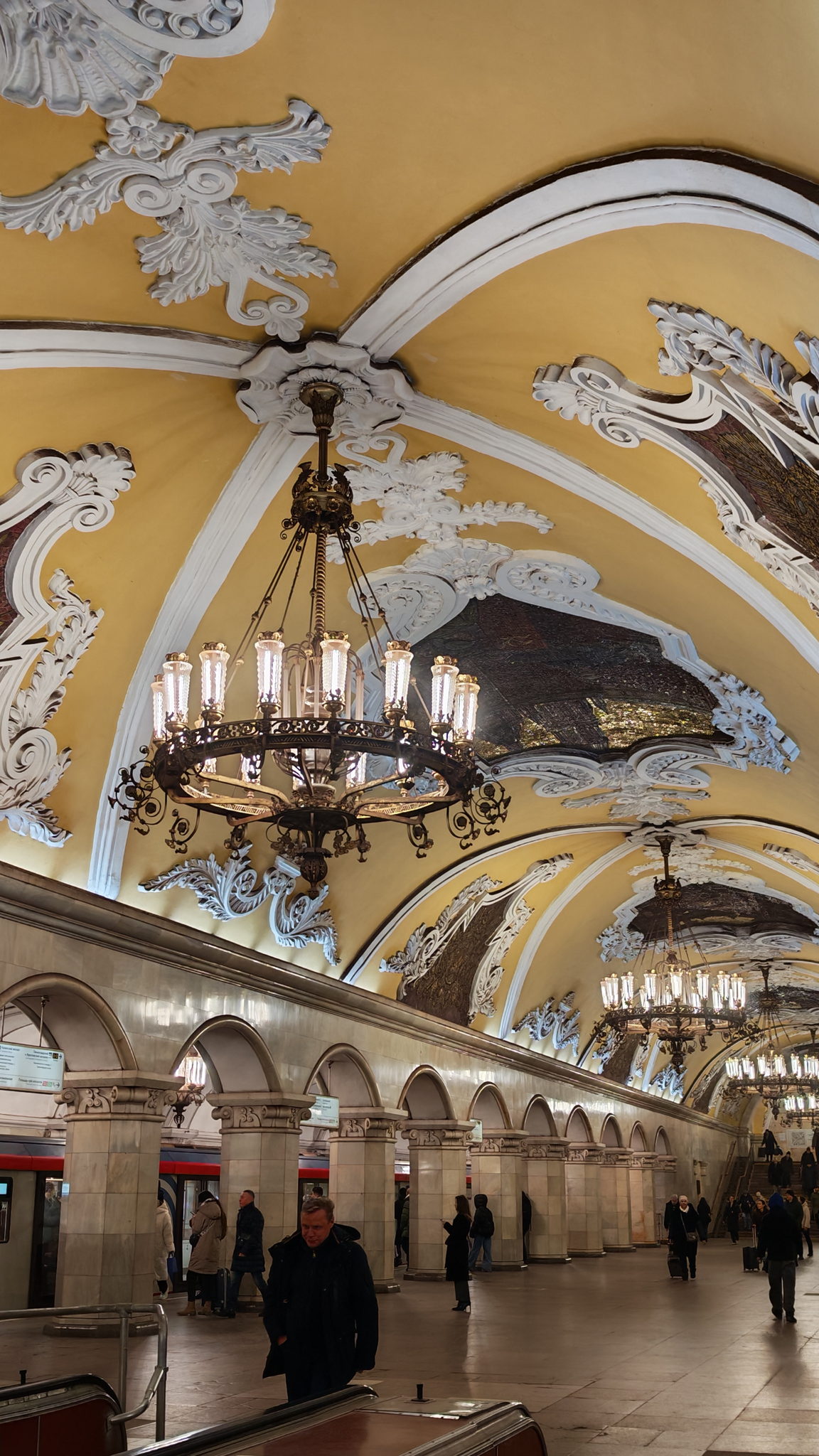 Лекция «Мозаики московского метро»