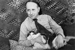 «МаяковскийПлед. Петербургский сказочник»