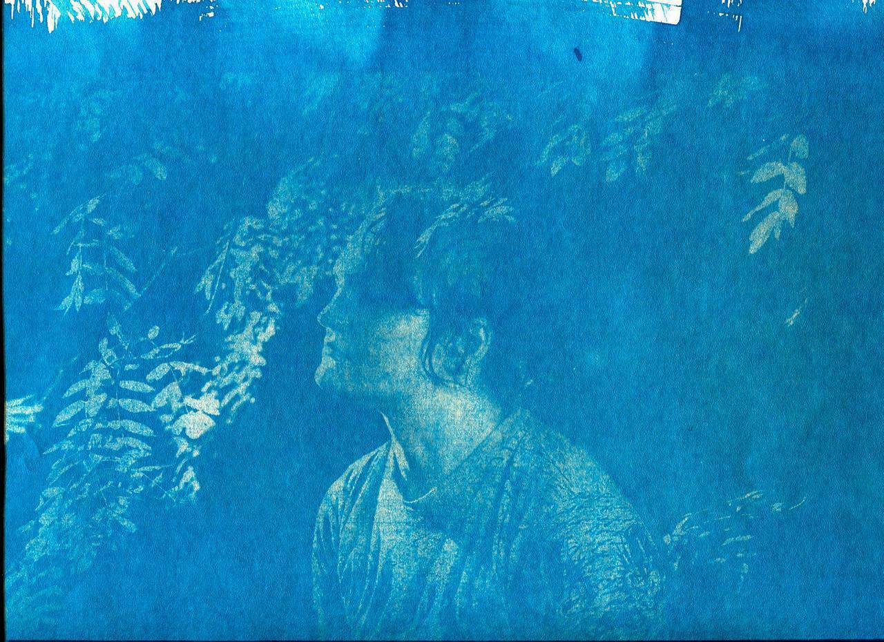 Перформанс «След присутствия» в пространстве одноименной выставки в Выставочном зале фонда Андрея Чеглакова