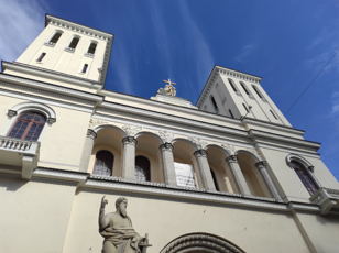 3.07 (вс) в 14.00 Экскурсия по Петрикирхе - храм, бассейн, опять храм 10+ 