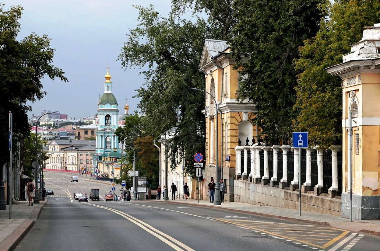 Пешеходная экскурсия «Как пройти в Библиотеку искусств». В рамках городского проекта «Московские истории»