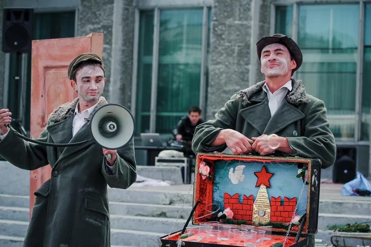 Двери | XXXI Фестиваль уличных театров