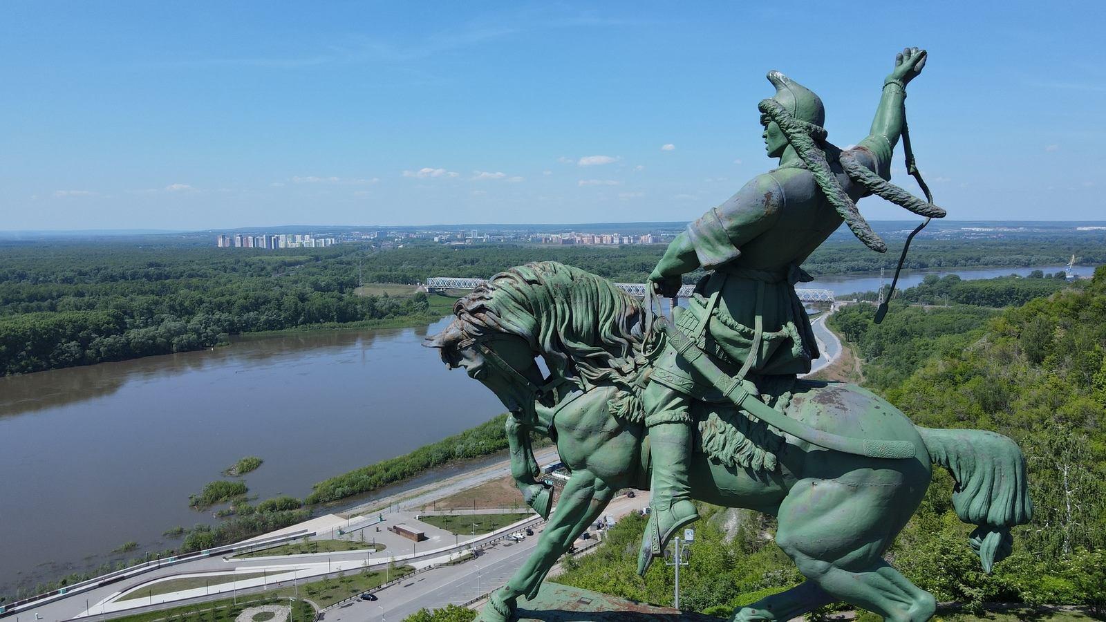 Литературно-музыкальная встреча "Родной язык-колыбель поколений"