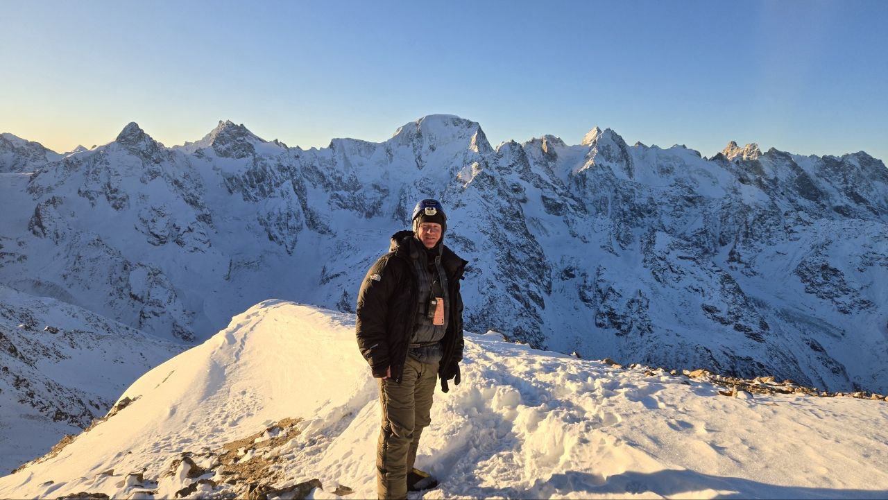 378 спортивных восхождений: путь альпиниста Юрия Кожухова