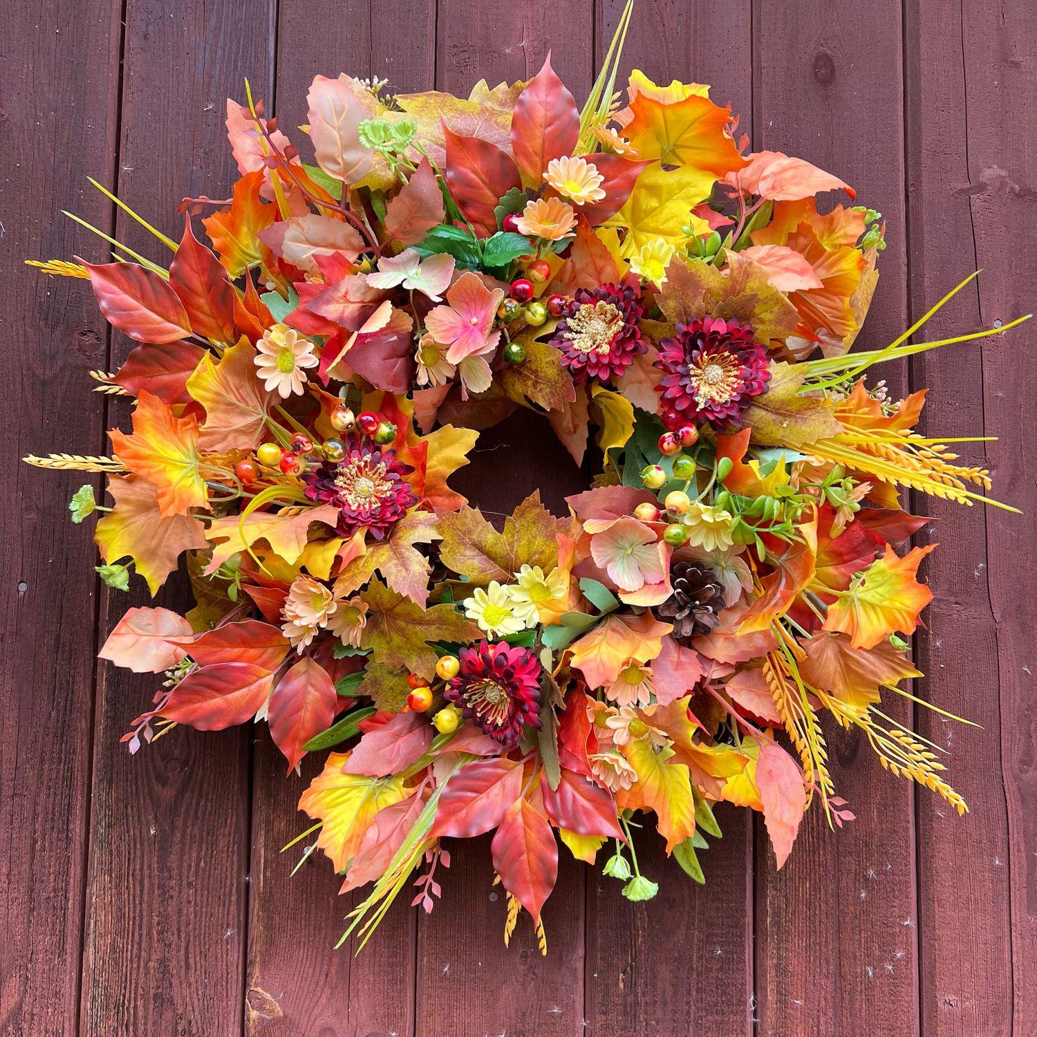 Мастерим осенний венок на дверь в «Фуд Парк Меркурий»