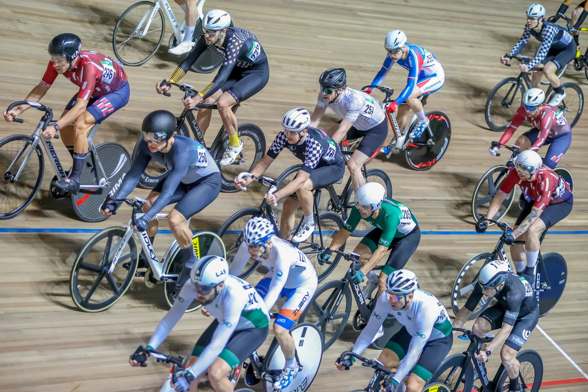 Подарки на велогонке Sputnik Track от Cyclingrace