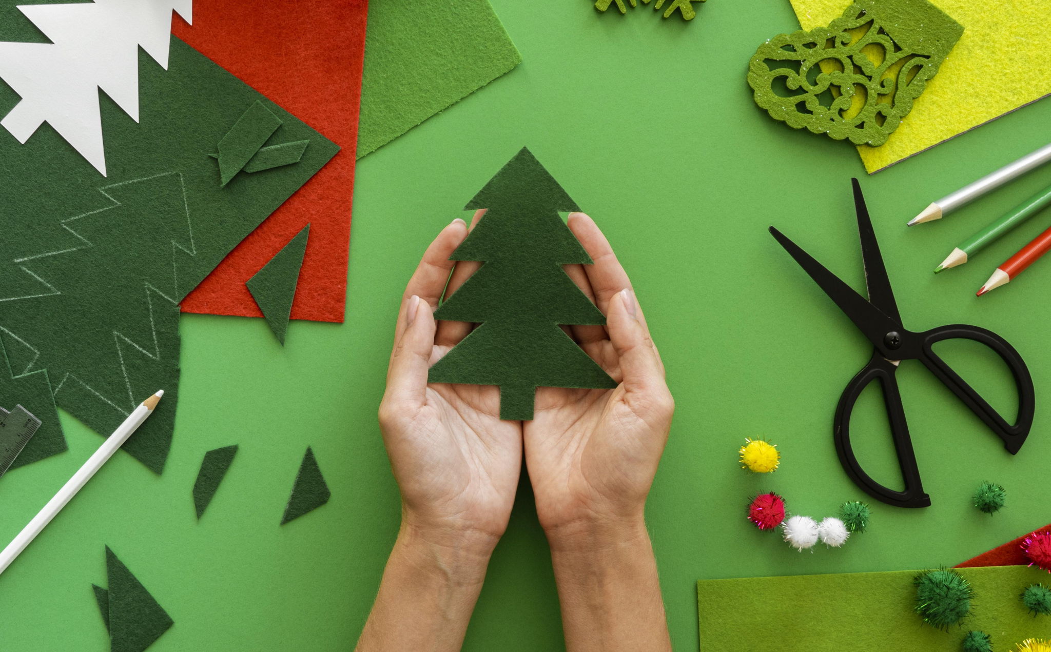 Мастер-класс по изготовлению новогодней игрушки «Ёлочка»