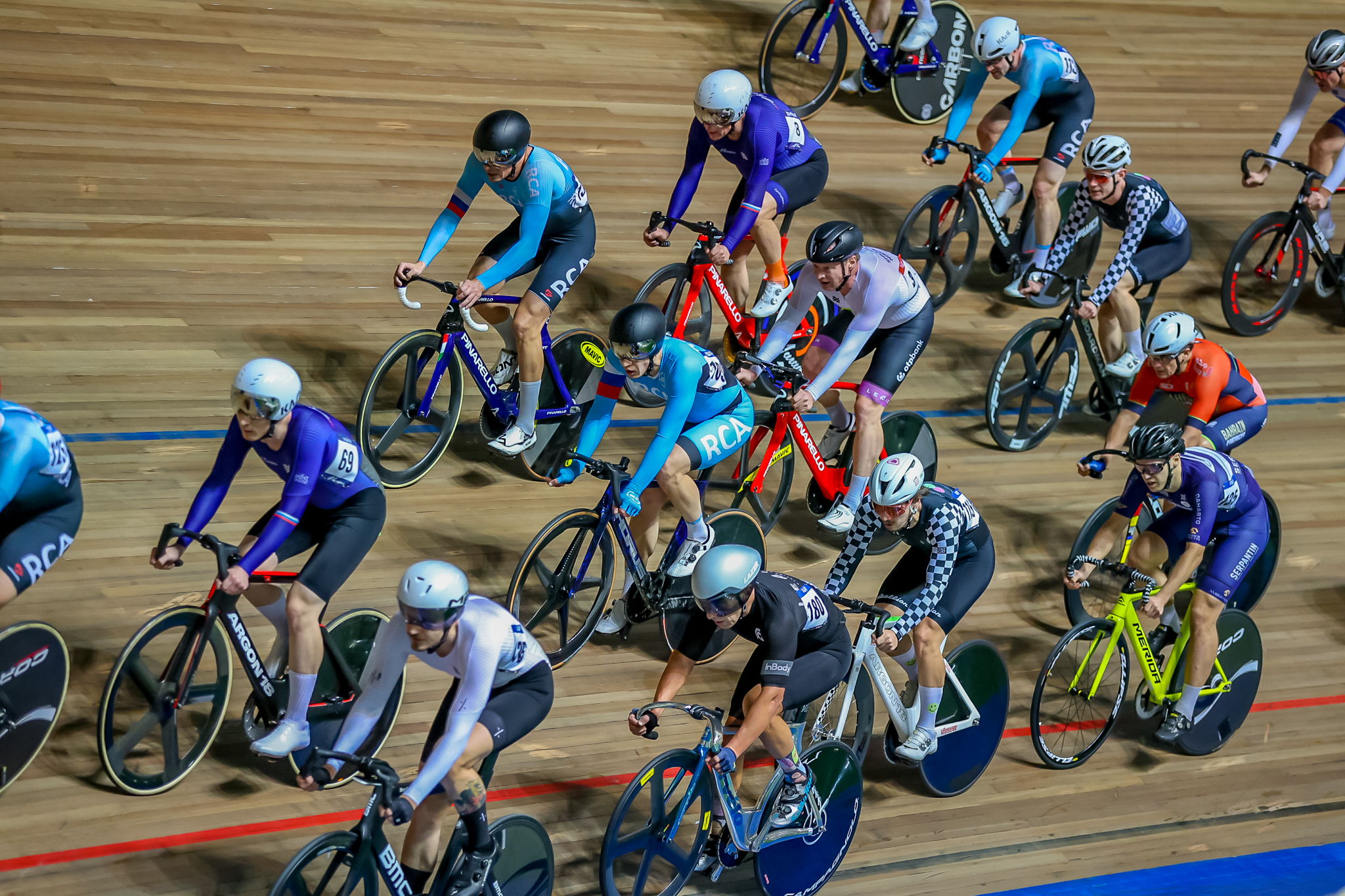 Cyclingrace дарит подарки на велогонке Sputnik Track