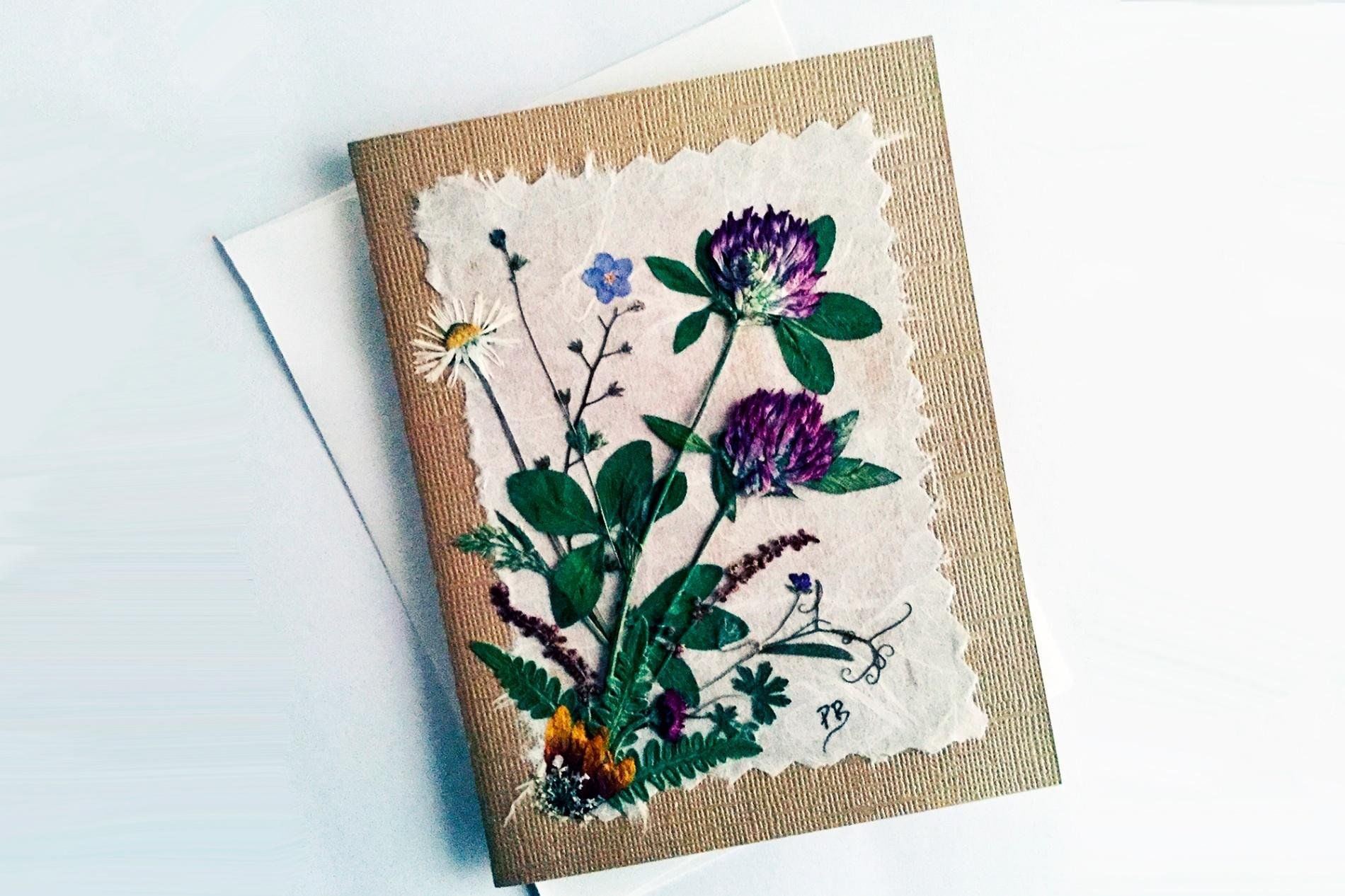 7 марта в 12:00 Мастер-класс "Гербарная мастерская: создаём открытку из сухоцветов" с ботаником Еленой Вузман. 3+