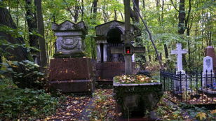 Лекция "Легенды петербургских кладбищ"