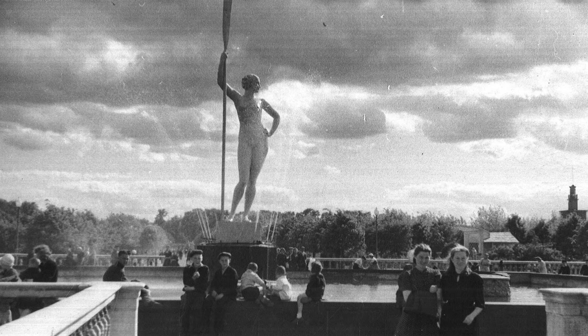 Женщины, изменившие многое! В честь кого мы отмечаем 8 марта? Особенная лекция с Анной Кохтюк в Котельнической Высотке