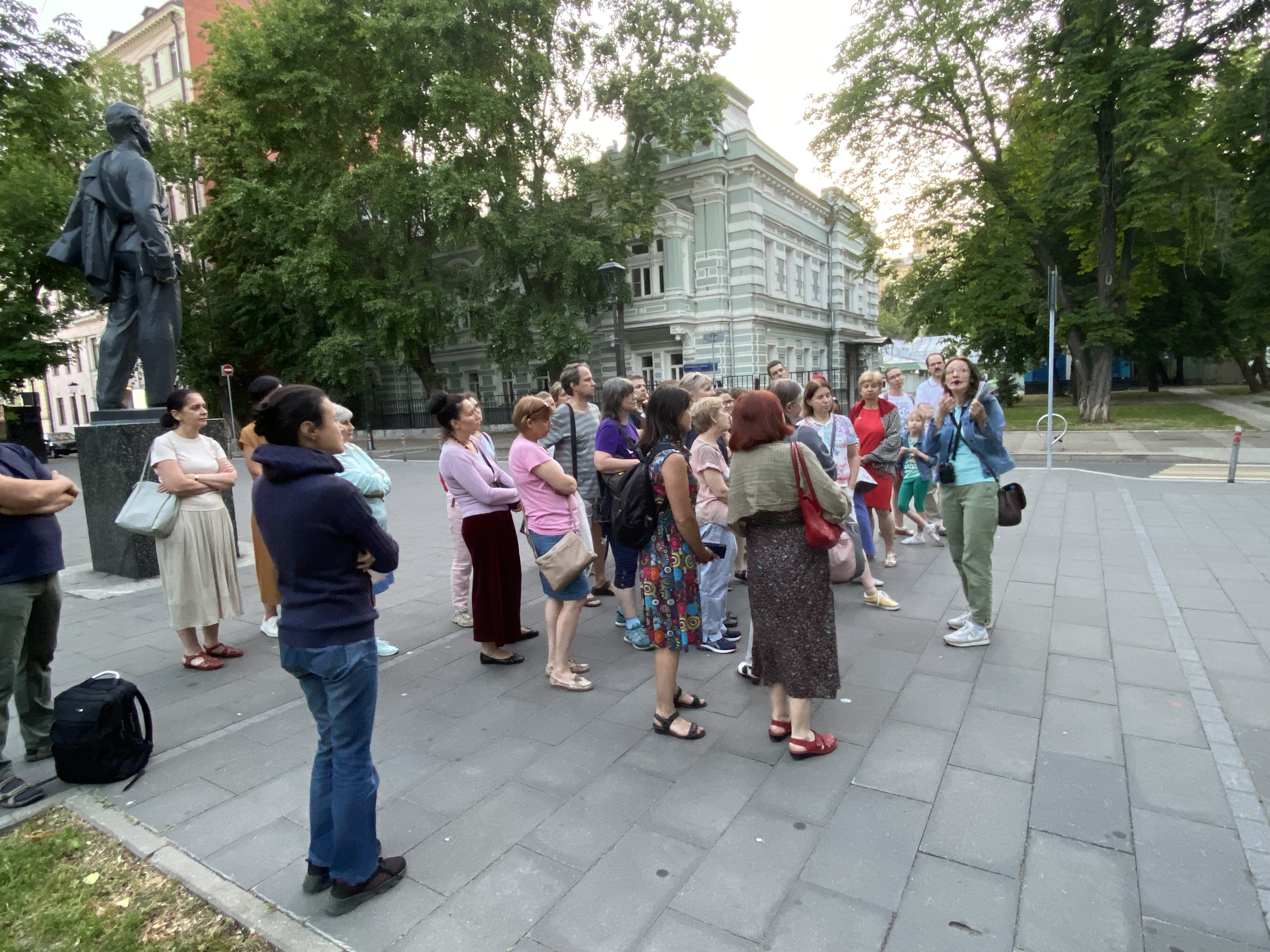 Экскурсии переулки. Москва прогулка. Прогулка в центре Москвы. Экскурсии. Поездка в Москву.