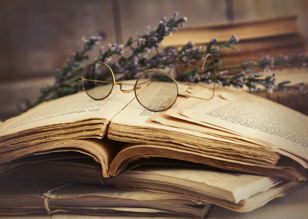 Лекция "История книги. Взгляд реставратора" в рамках фестиваля "Книжный маяк"