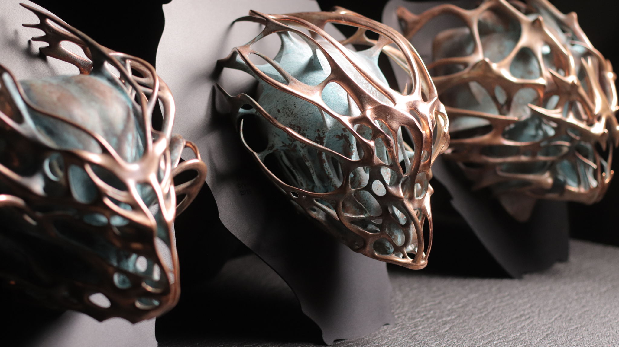 Выставка Аристарха Чернышева и Julia Cyberflora «Symbiosis. Vol. 2: между материей и данными»