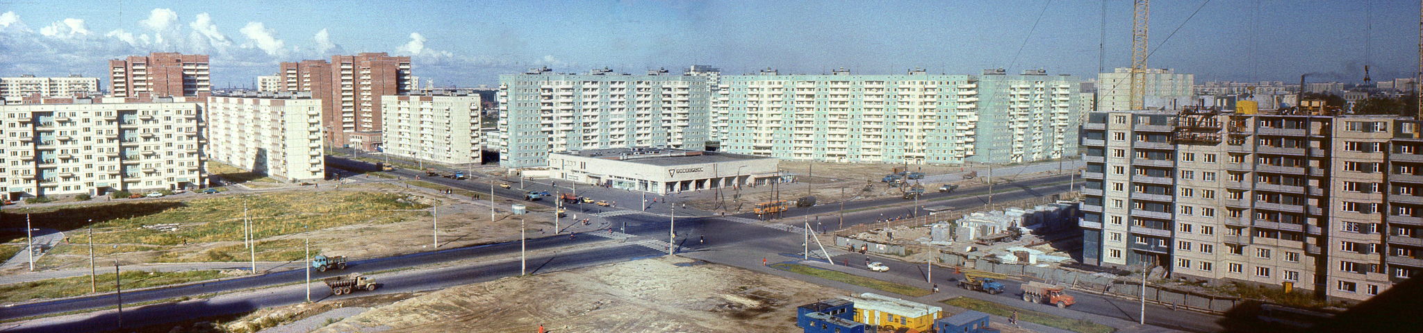 «Обычные» панельки: прогулка по Красногвардейскому району с социологом