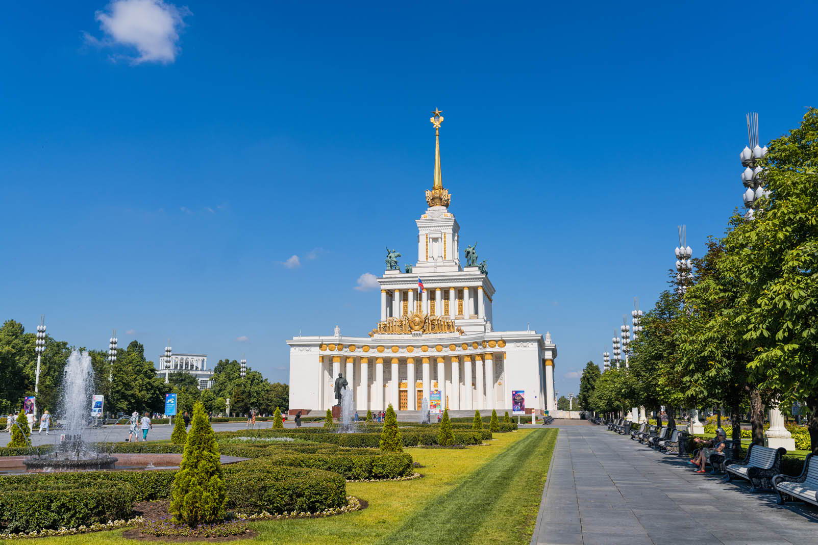 Выходной со звездой ТНТ