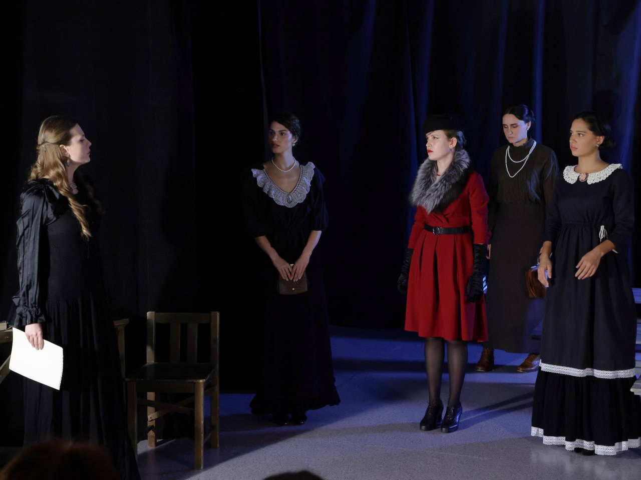 Спектакль "ЖЕНЫ"