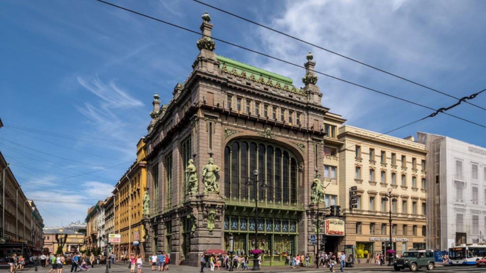 Лекция «Елисеевы: вино, земляника и другие вкусности» с чаепитием