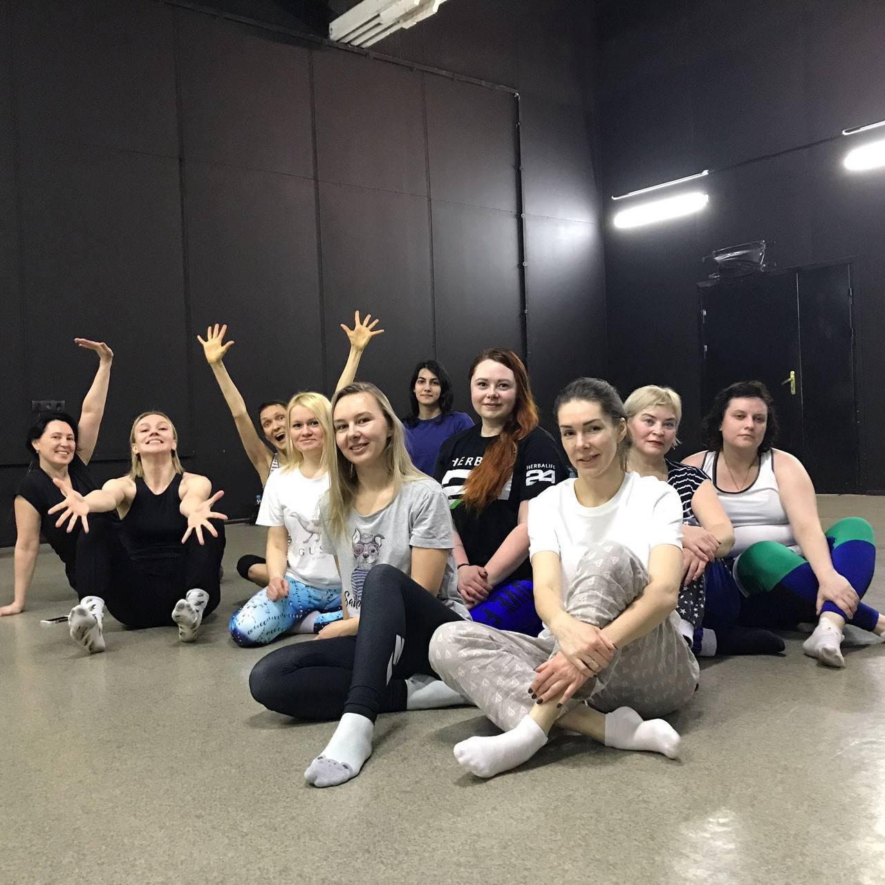 «Похоже, у вас кризис? Отпразднуем это!»