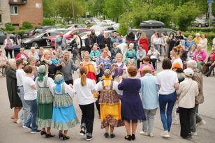 Городские танцевальные веранды у КДЦ «Максим»